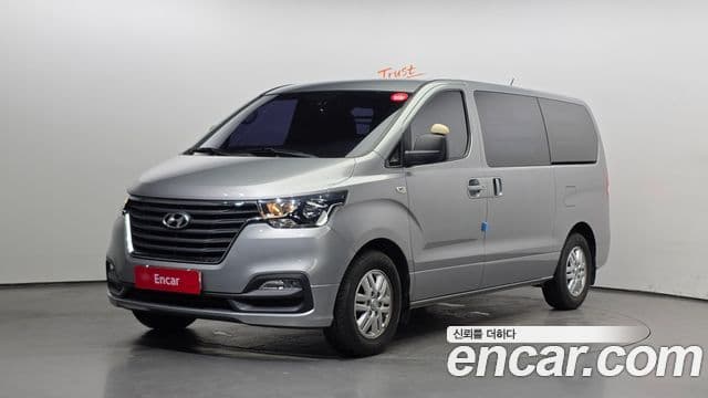 Hyundai The New Grand Starex 1