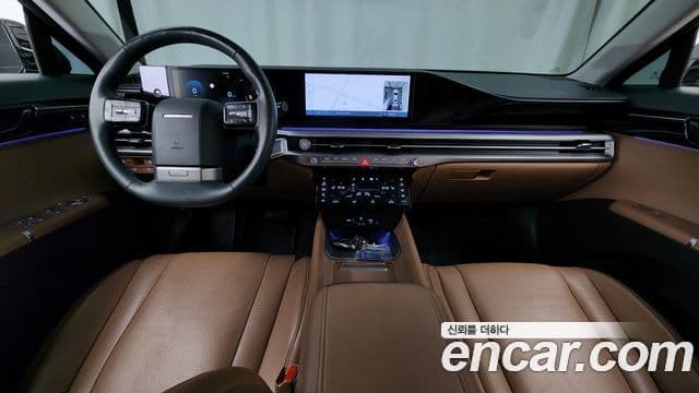Hyundai Grandeur (GN7) 4