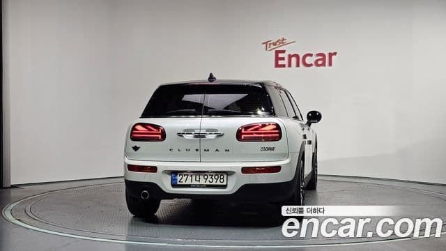 MINI Cooper Clubman 4