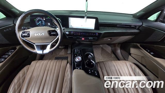 Kia K8 Hybrid 4