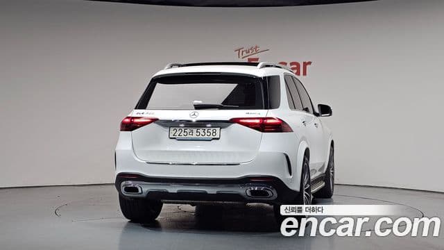 Mercedes-Benz GLE-Class W167 4