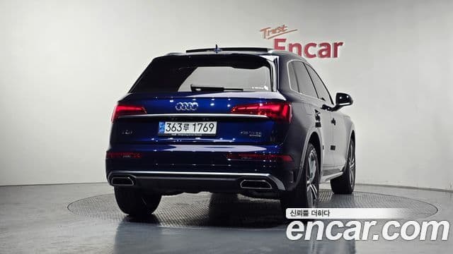 Audi Q5 (FY) 3