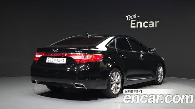 Hyundai Grandeur HG 2