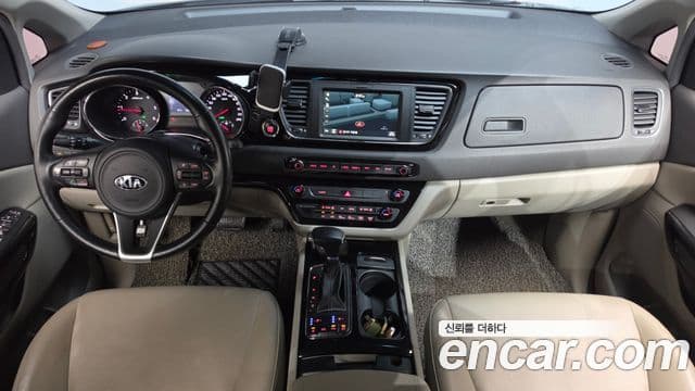 Kia All New Carnival 4