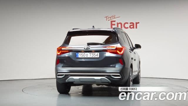 Kia Seltos 4