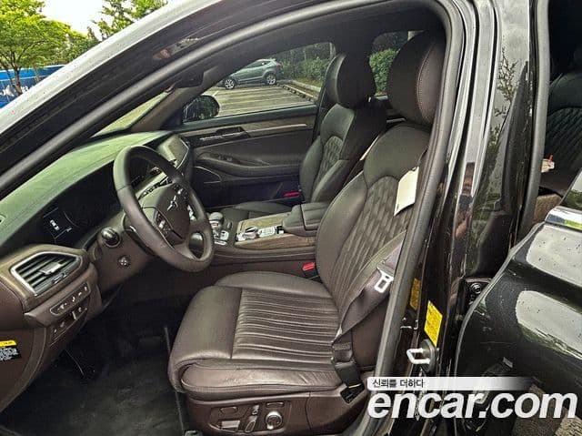 Genesis G90 4