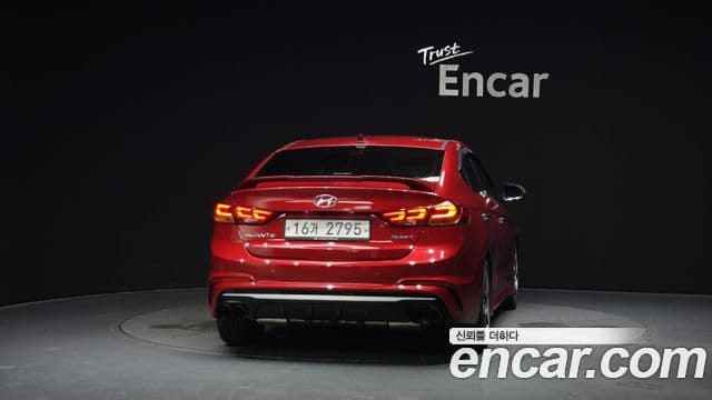 Hyundai Avante AD 4