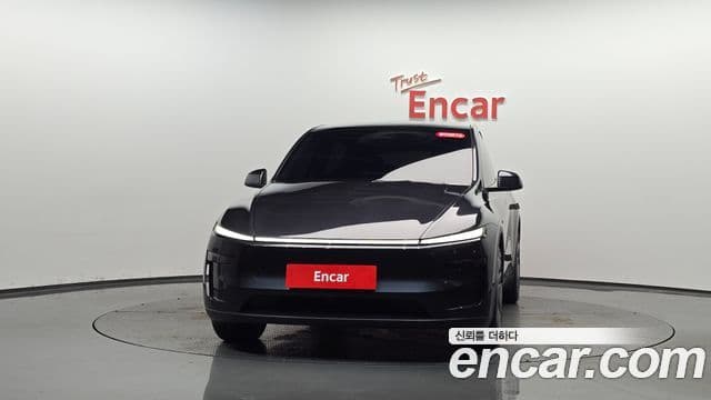 Tesla Model Y 2