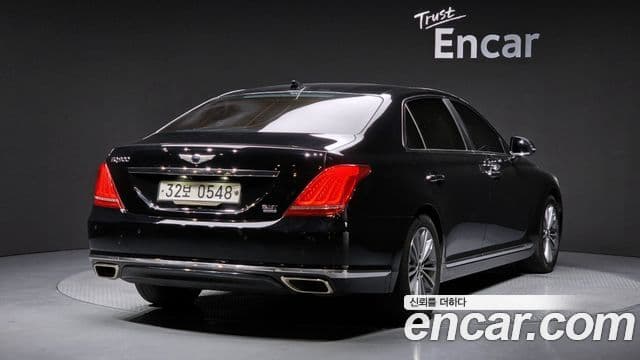 Genesis EQ900 2