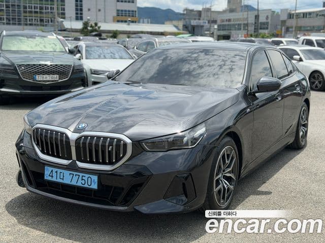 BMW i5 (G60)