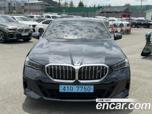 BMW i5 (G60) 3