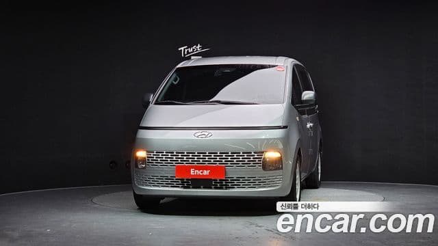 Hyundai Staria 3