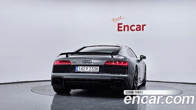 Audi R8 (4S) 4