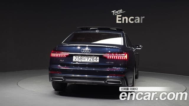 Audi A6 (C8) 4