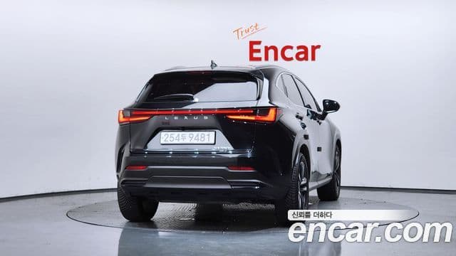 Lexus NX350h 2nd Gen 4