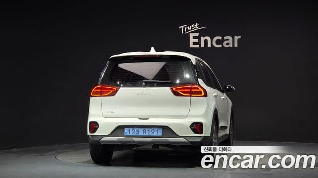 Kia Niro Plus 3