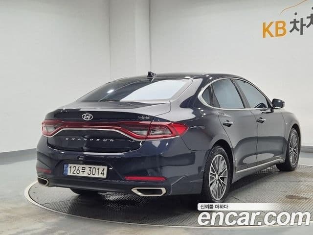 Hyundai Grandeur IG Hybrid 2