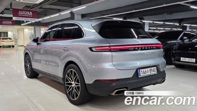 Porsche Cayenne (PO536) 3