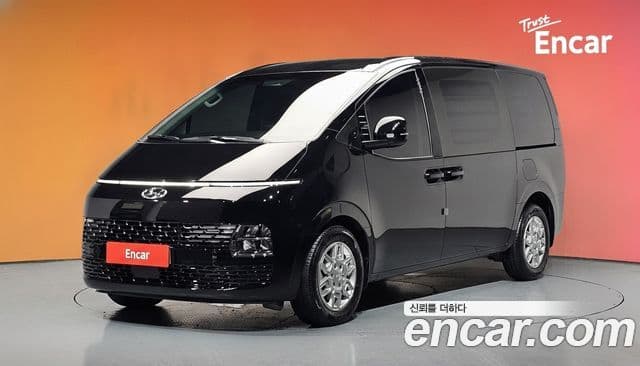 Hyundai Staria 1