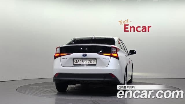 Toyota Prius 4th Gen 4