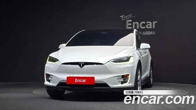 Tesla Model X 3