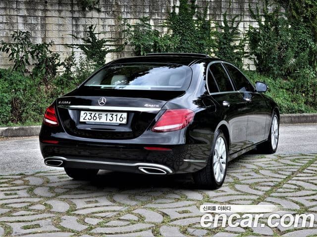 Mercedes-Benz E-Class W213 2