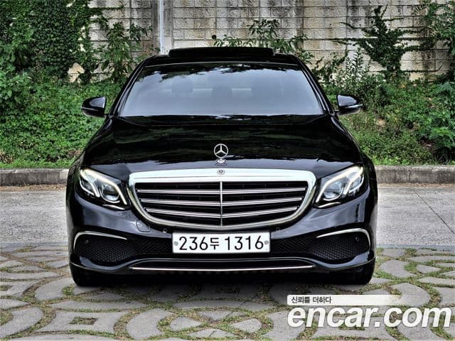 Mercedes-Benz E-Class W213 3