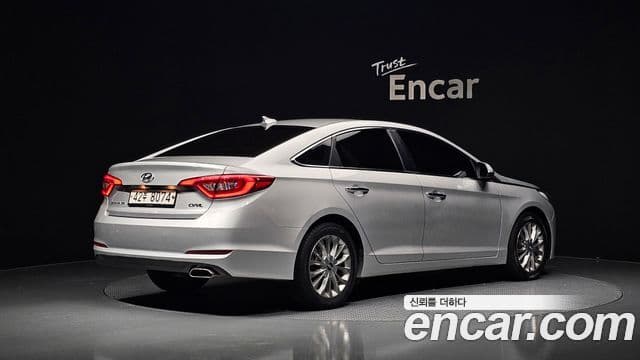 Hyundai LF Sonata 2