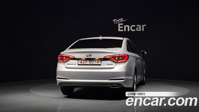 Hyundai LF Sonata 4