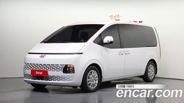 Hyundai Staria 1