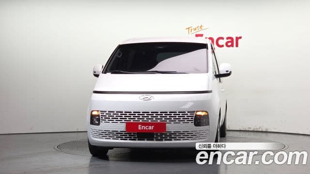 Hyundai Staria 3