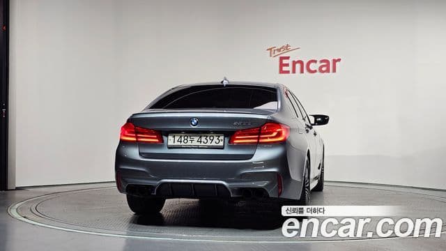 BMW 5 Series (G30) 4
