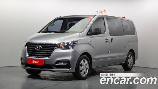 Hyundai The New Grand Starex 1