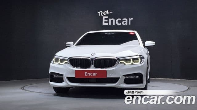 BMW 5 Series (G30) 3