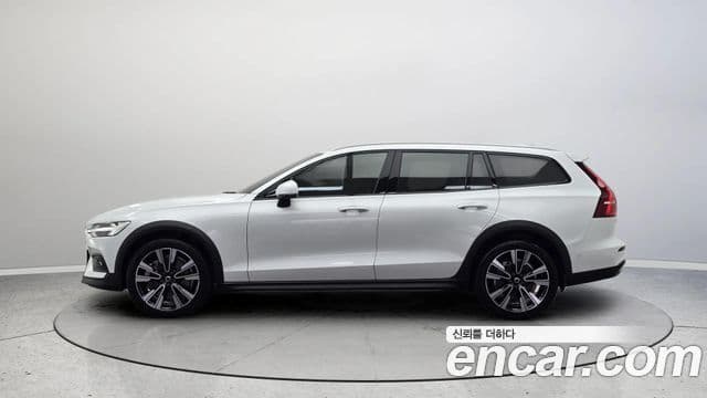 Volvo V60 Cross Country 2nd Gen 3