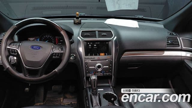 Ford Explorer 4