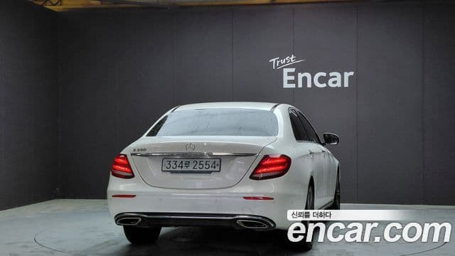 Mercedes-Benz E-Class W213 3