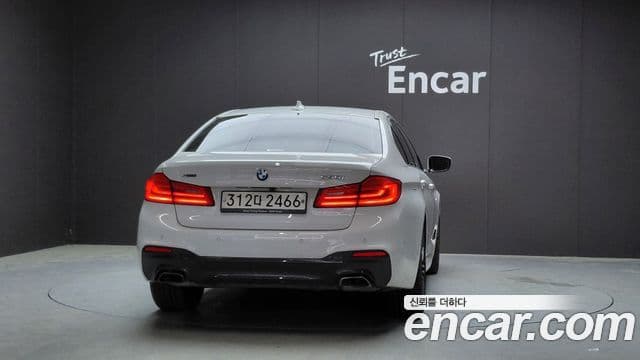 BMW 5 Series (G30) 3
