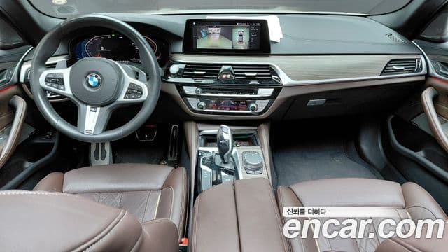 BMW 5 Series (G30) 4
