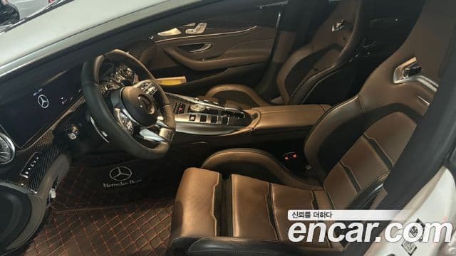 Mercedes-Benz AMG GT 4