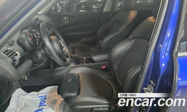 MINI Cooper Clubman 4