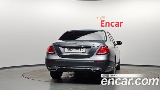 Mercedes-Benz E-Class W213 3