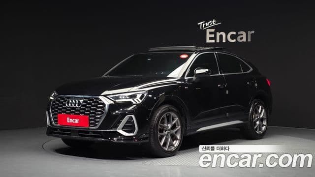 Audi Q3 (F3)