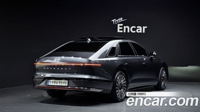 Hyundai Grandeur Hybrid (GN7) 2