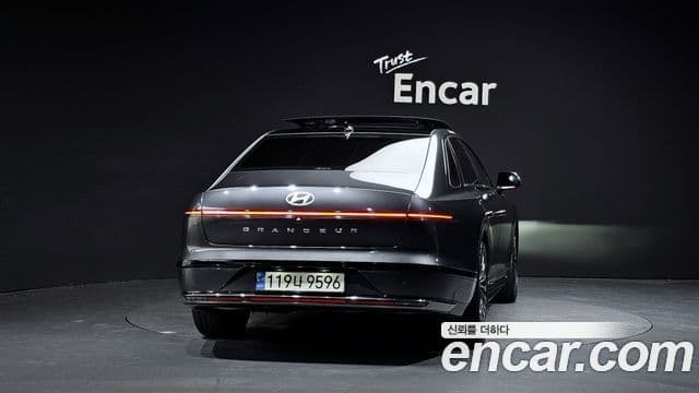 Hyundai Grandeur Hybrid (GN7) 4