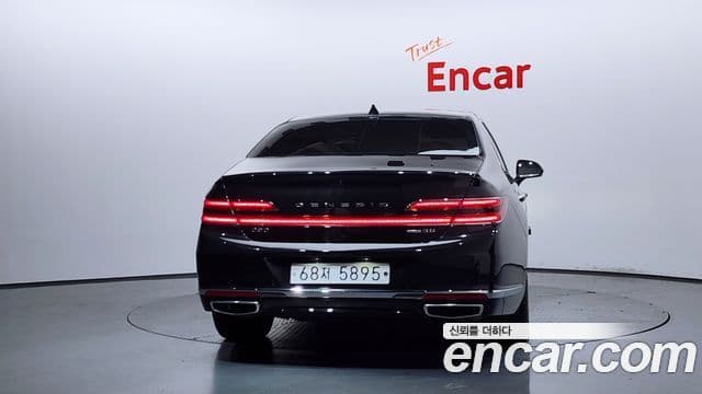 Genesis G90 4