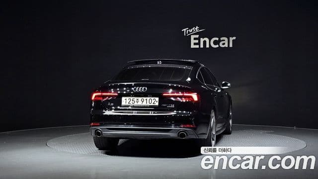 Audi A5 (F5) 3