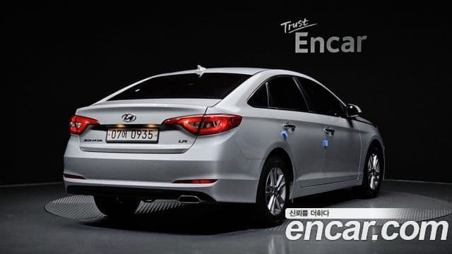 Hyundai LF Sonata 2
