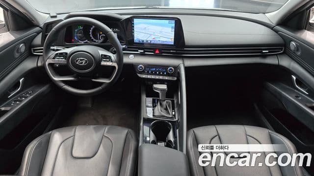 Hyundai Avante Hybrid (CN7) 4