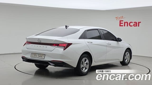 Hyundai Avante (CN7) 2